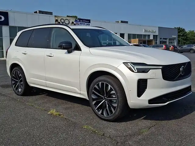 2026 Volvo XC90 B6 Ultra Dark 7-Seater 4WD's photo
