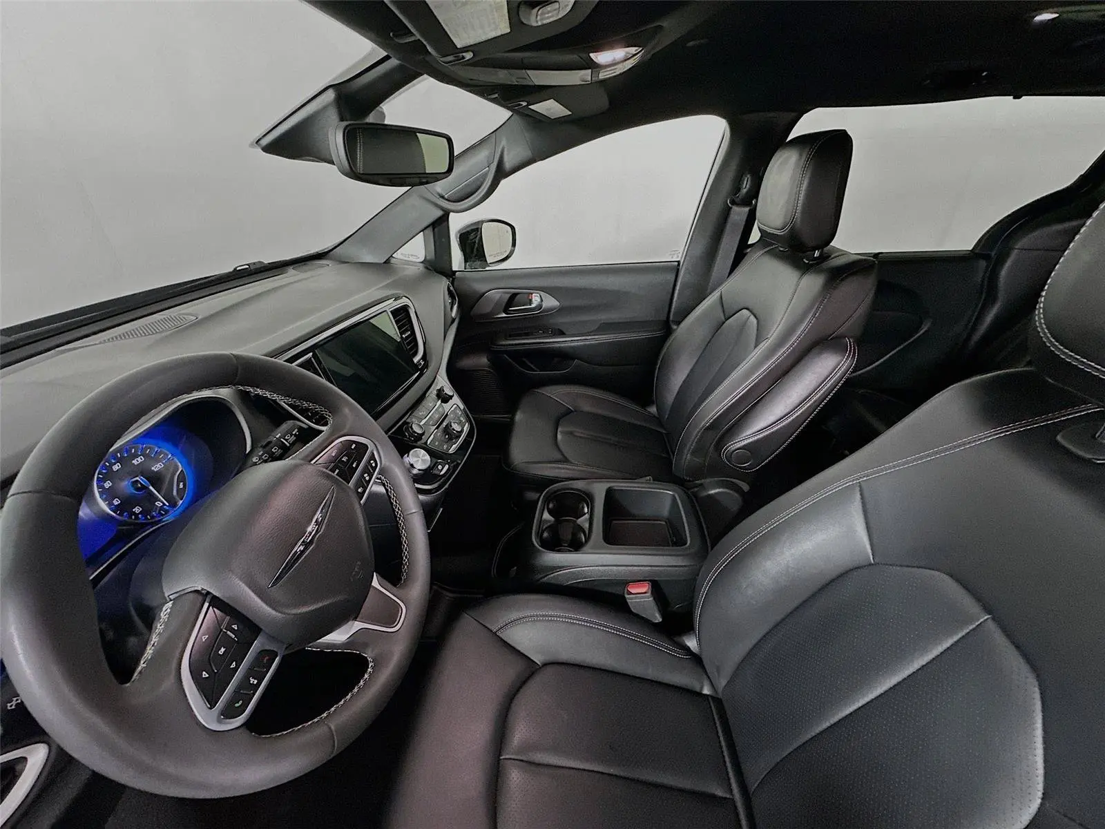 2025 Chrysler Pacifica Select photo 5