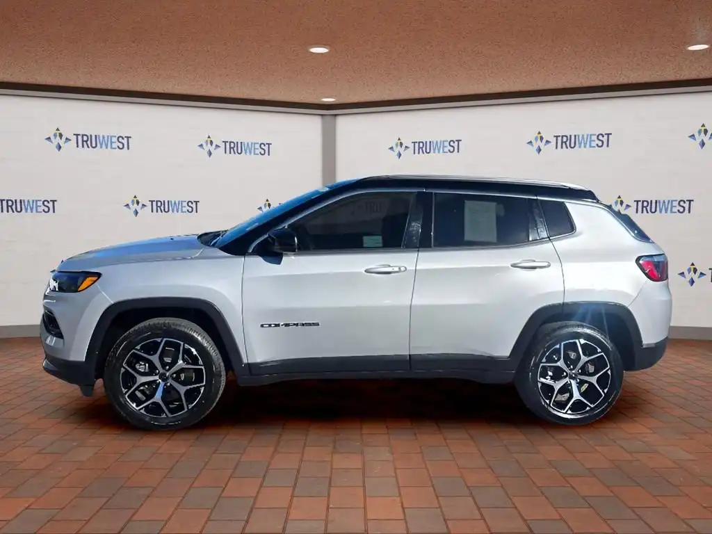 2025 Jeep Compass Limited 4X4's photo