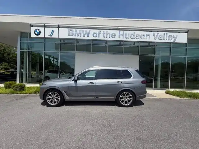 2026 BMW X7 xDrive40i's photo