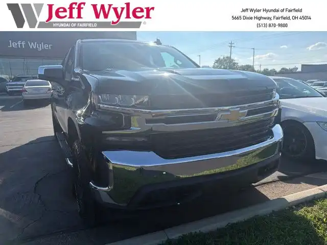 2020 Chevrolet Silverado 1500 LT 4WD Crew Cab Short Box's photo