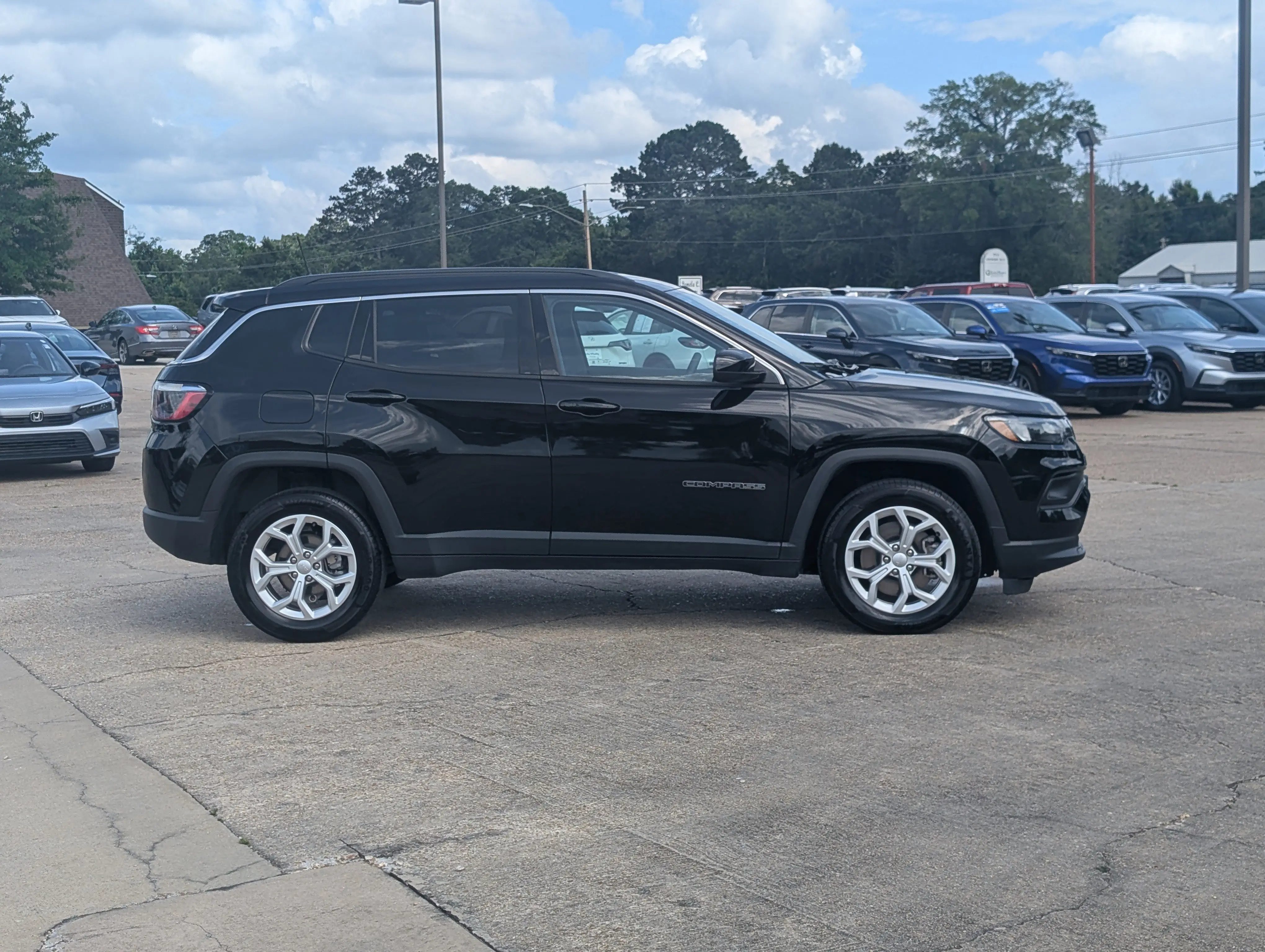 2024 Jeep Compass Latitude 4X4 photo 4