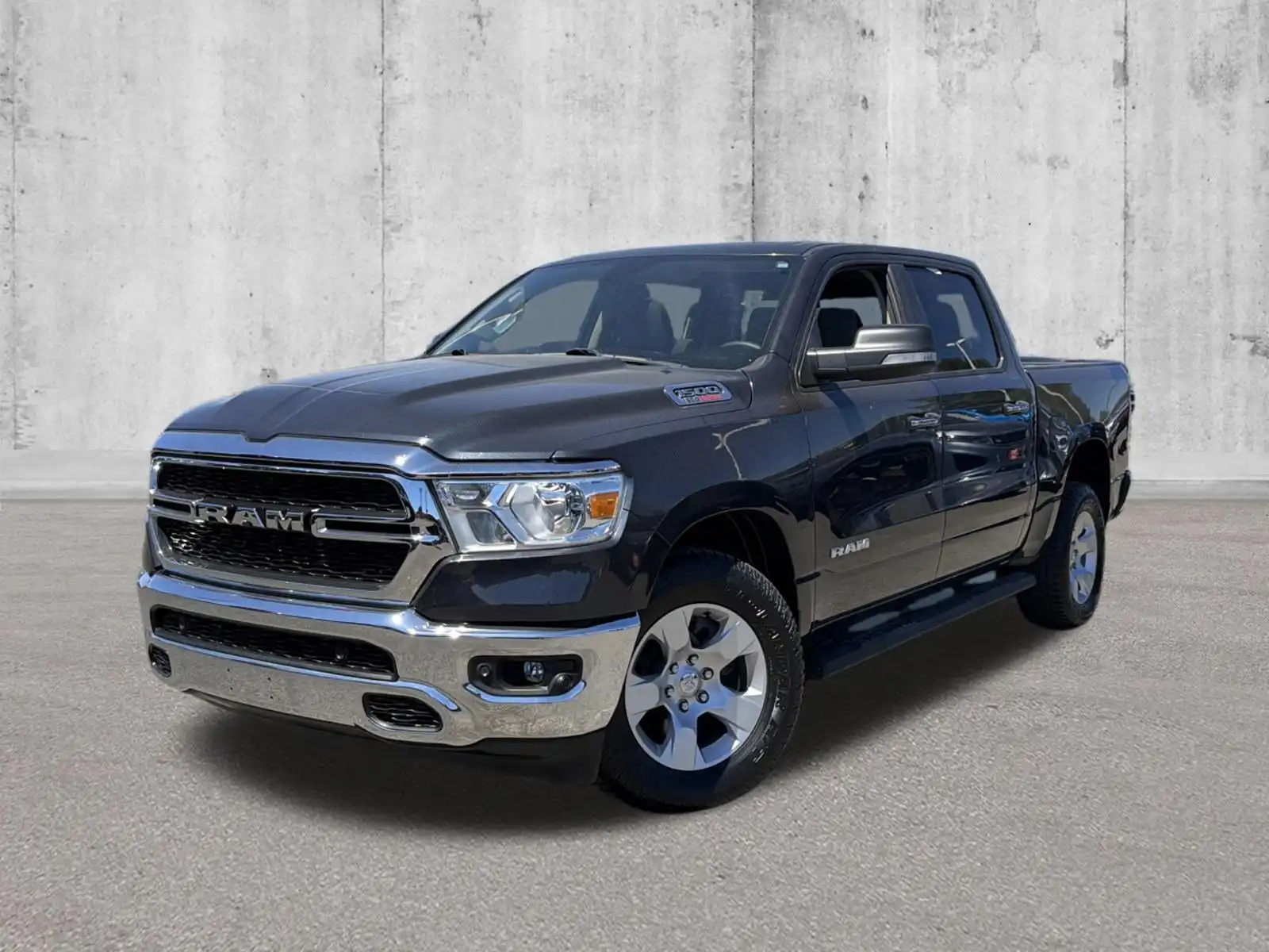 2020 RAM 1500 Big Horn/Lone Star 4x4 Crew Cab 5'7's photo