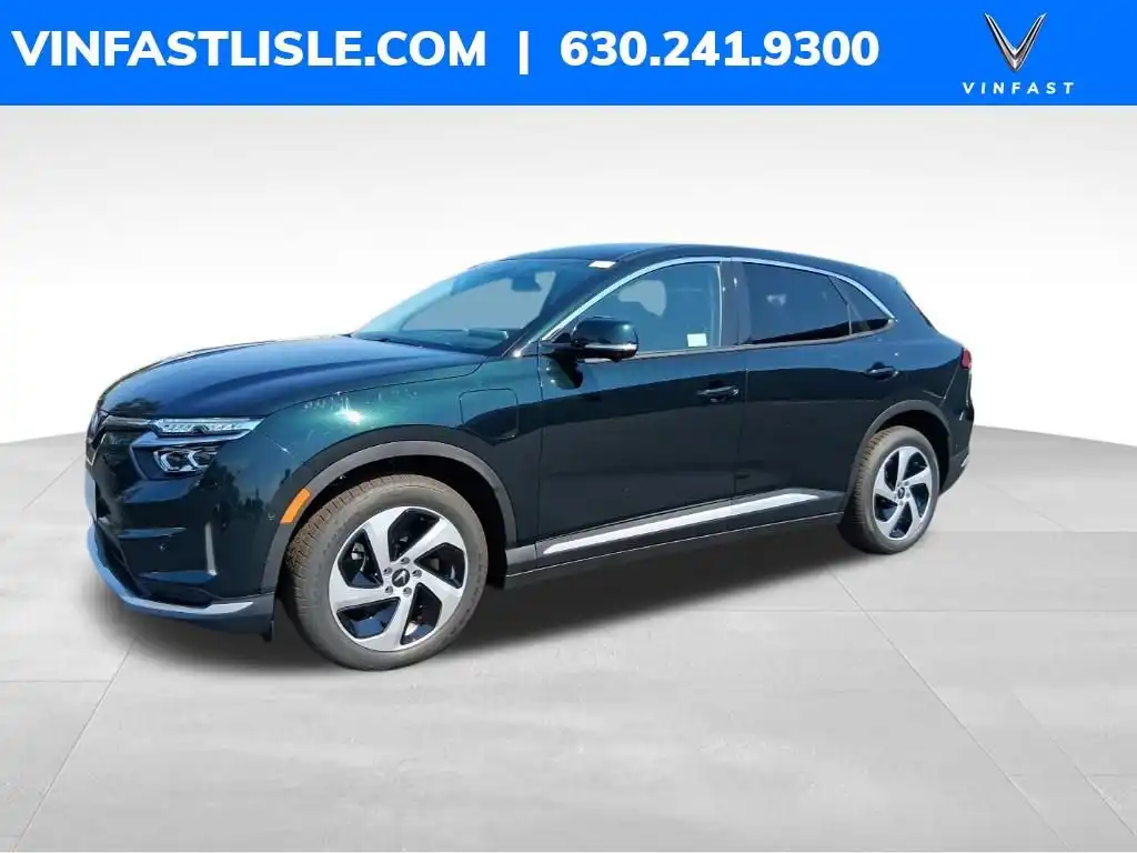 2027 VinFast VF 8 Eco's photo
