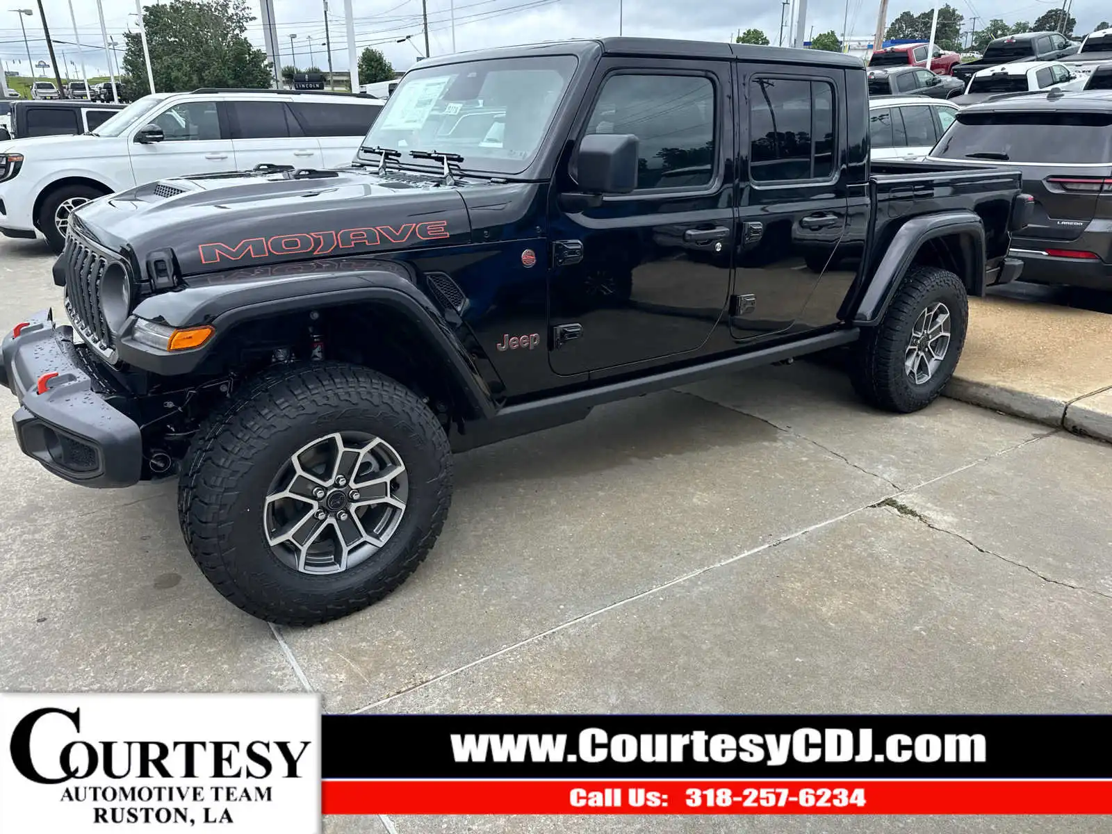 2026 Jeep Gladiator Mojave Auto's photo