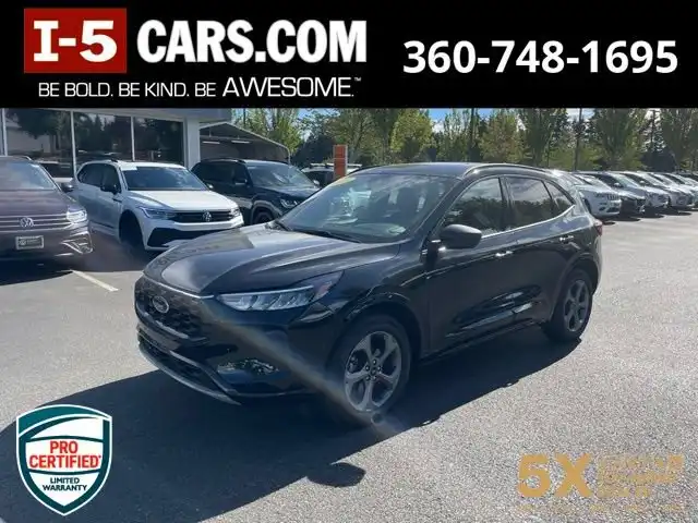 2023 Ford Escape ST-Line AWD's photo
