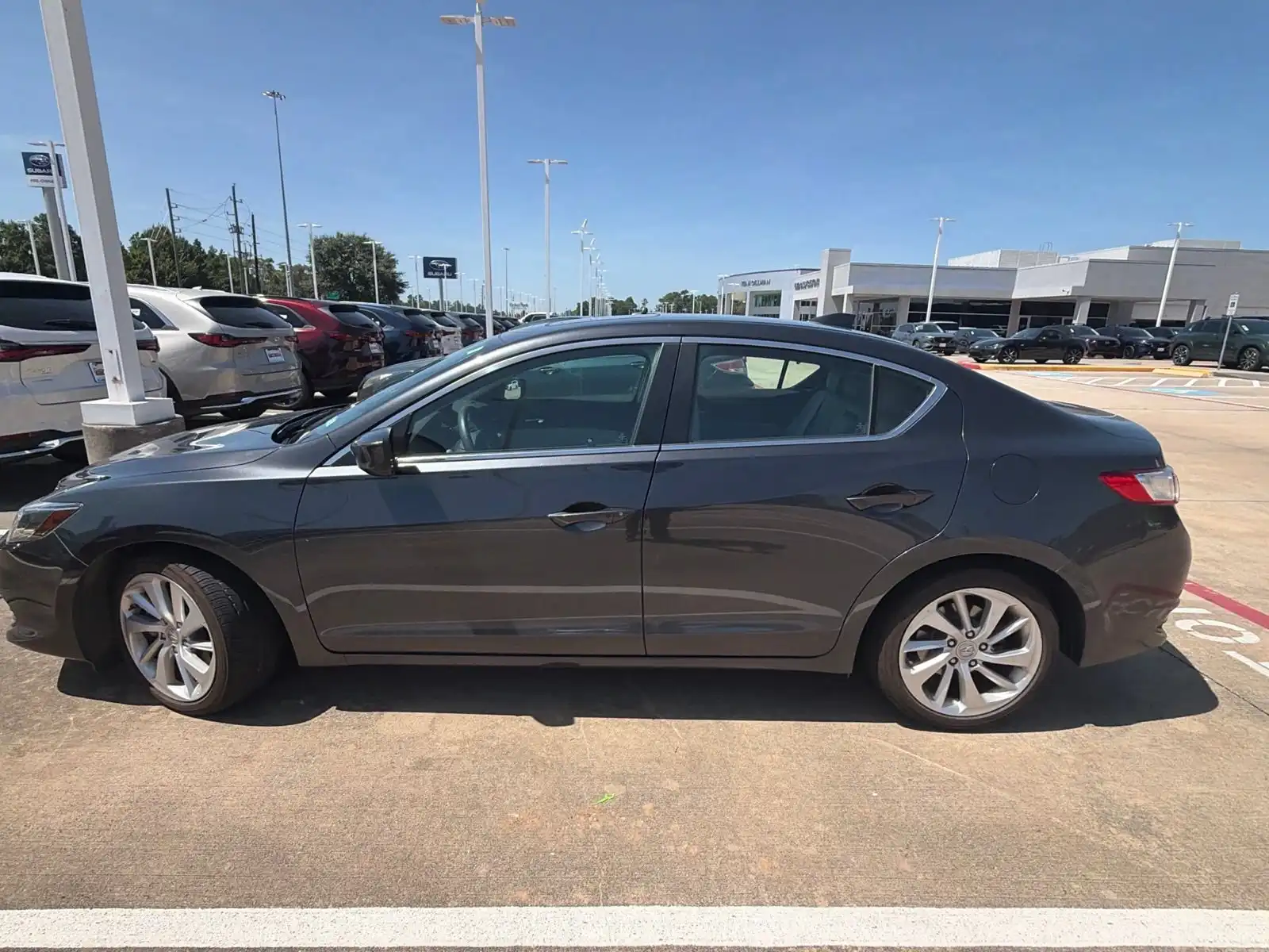 2016 Acura ILX Premium's photo