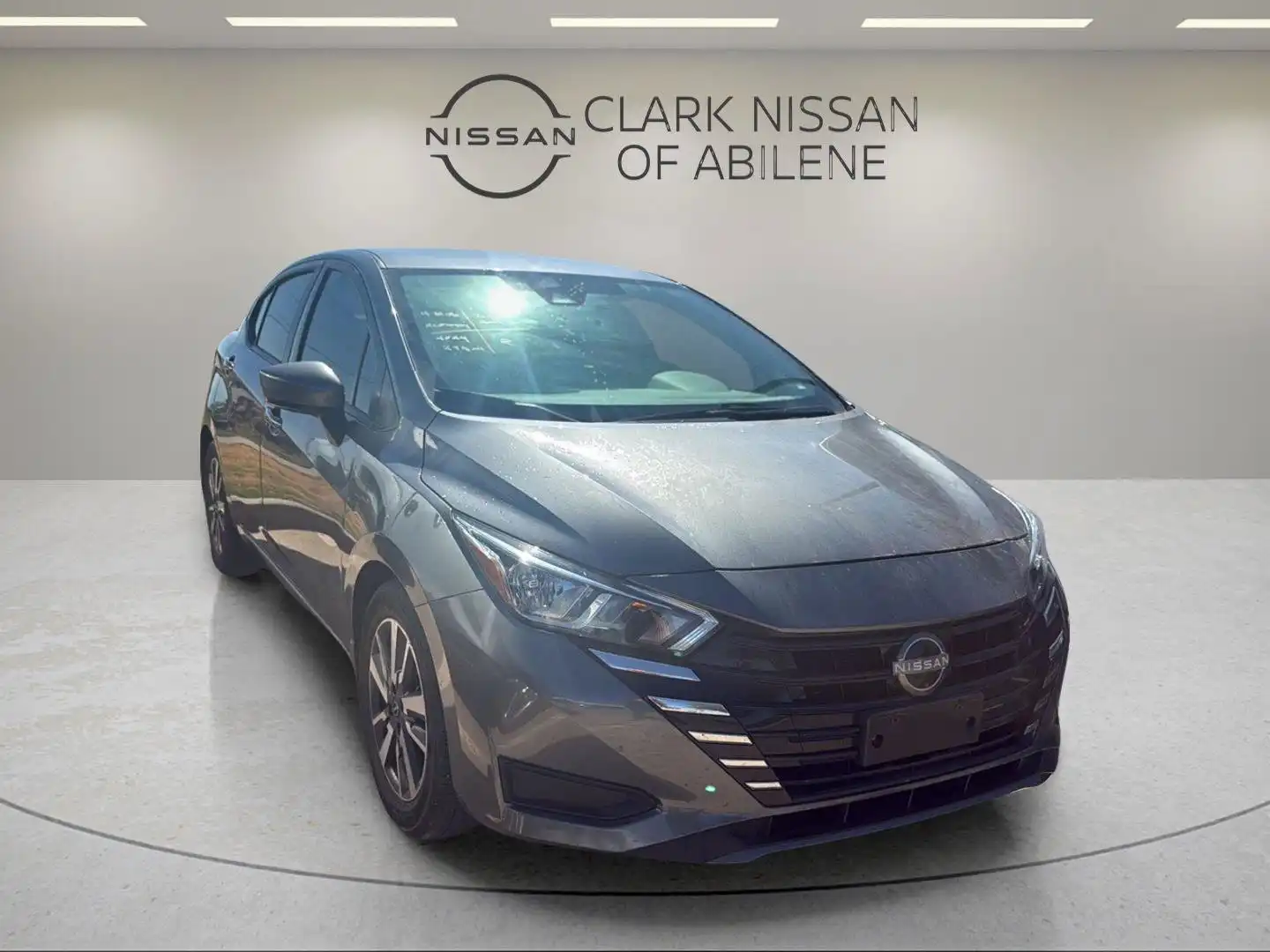 2024 Nissan Versa 1.6 SV CVT's photo