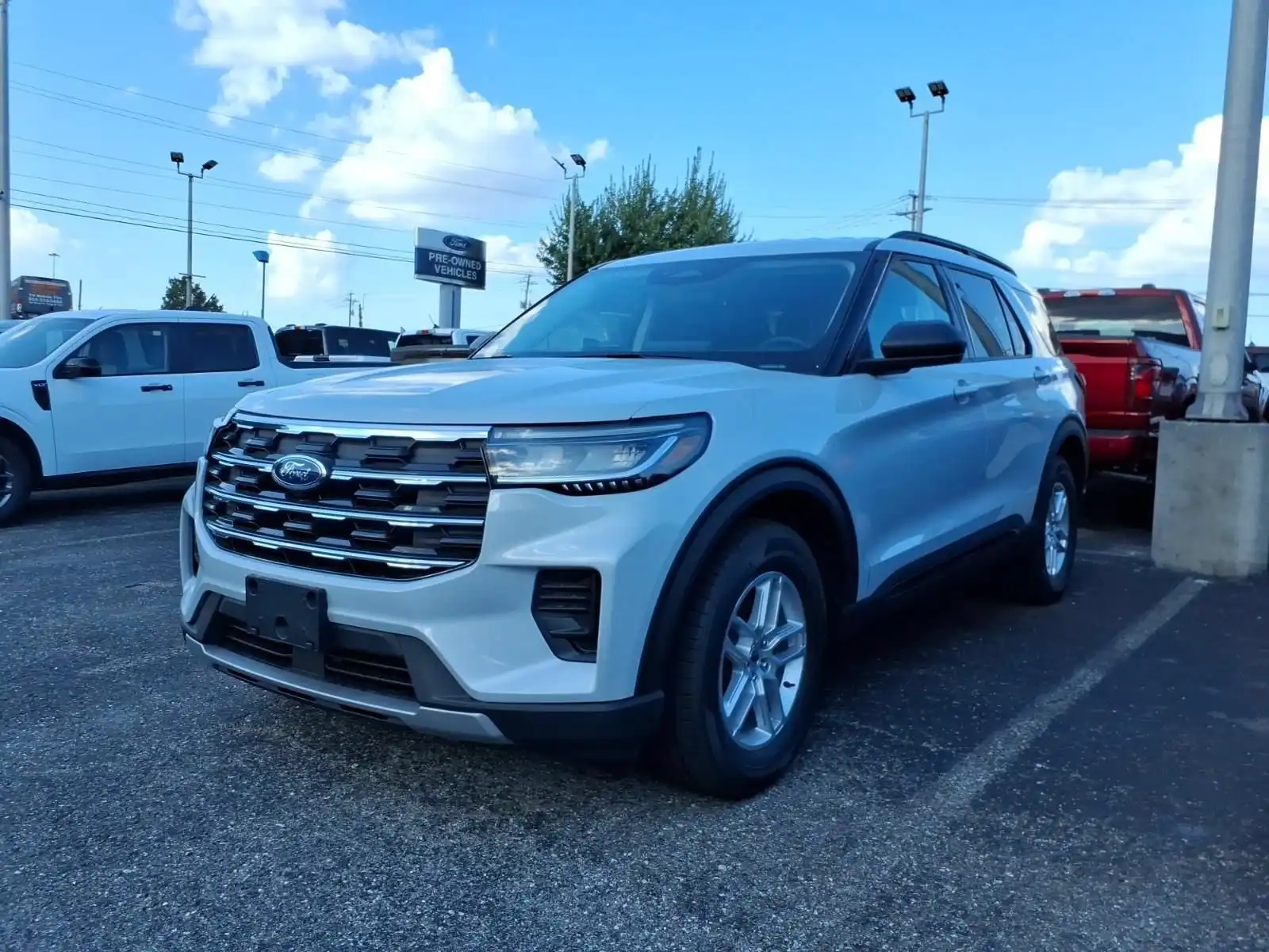 2026 Ford Explorer Active 4WD's photo