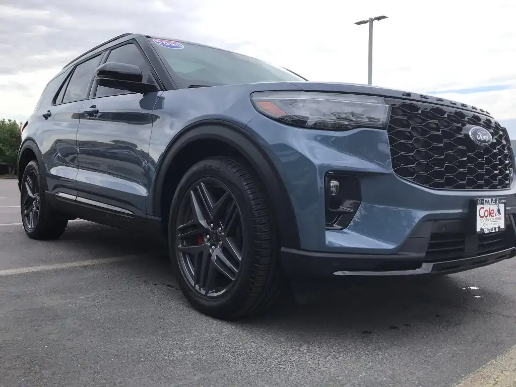 2025 Ford Explorer ST 4WD (PL535)'s photo