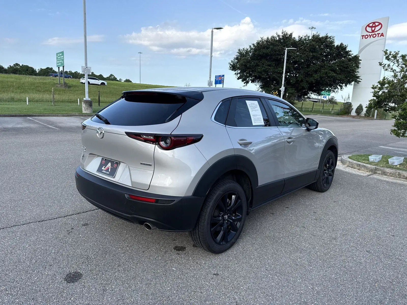2024 Mazda CX-30 Select Sport AWD photo 3