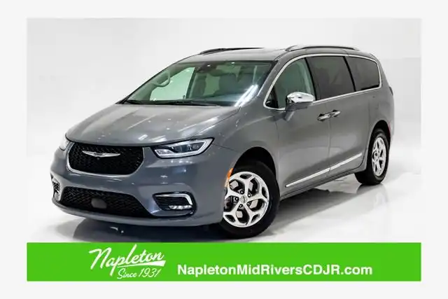 2021 Chrysler Pacifica Limited's photo