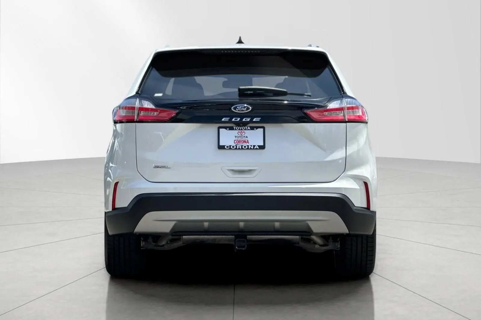 2021 Ford Edge SEL photo 4