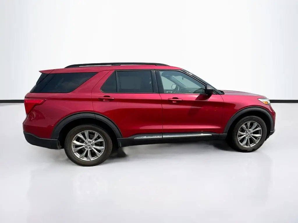 2020 Ford Explorer XLT 4WD photo 4