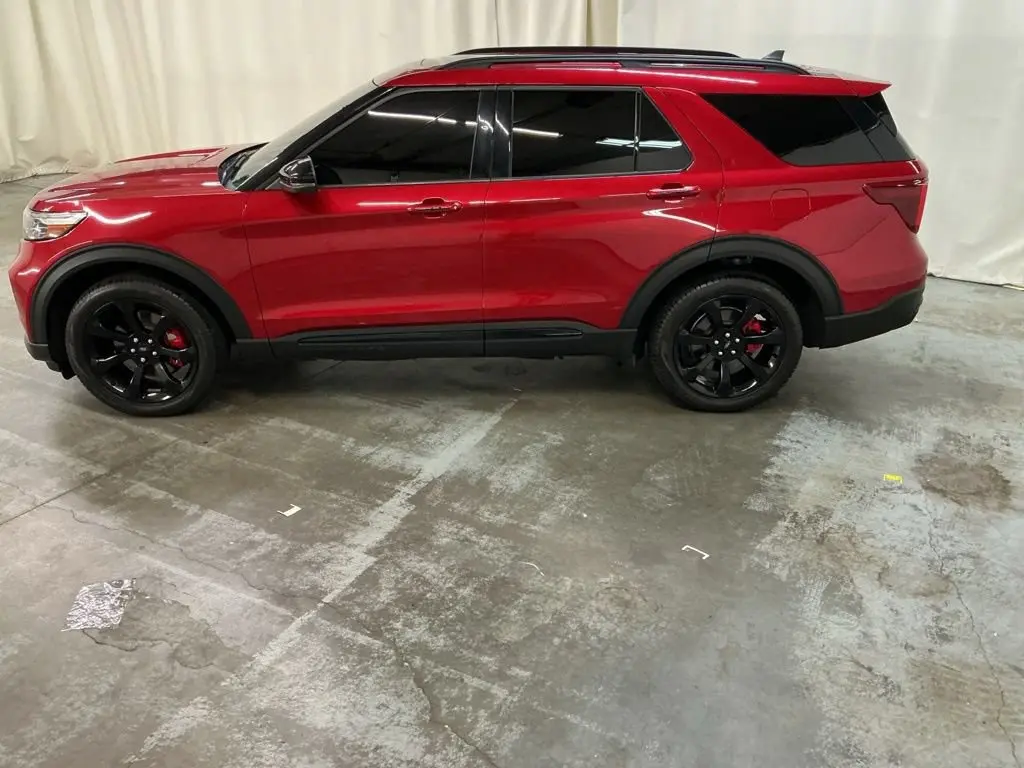 2024 Ford Explorer ST 4WD photo 5