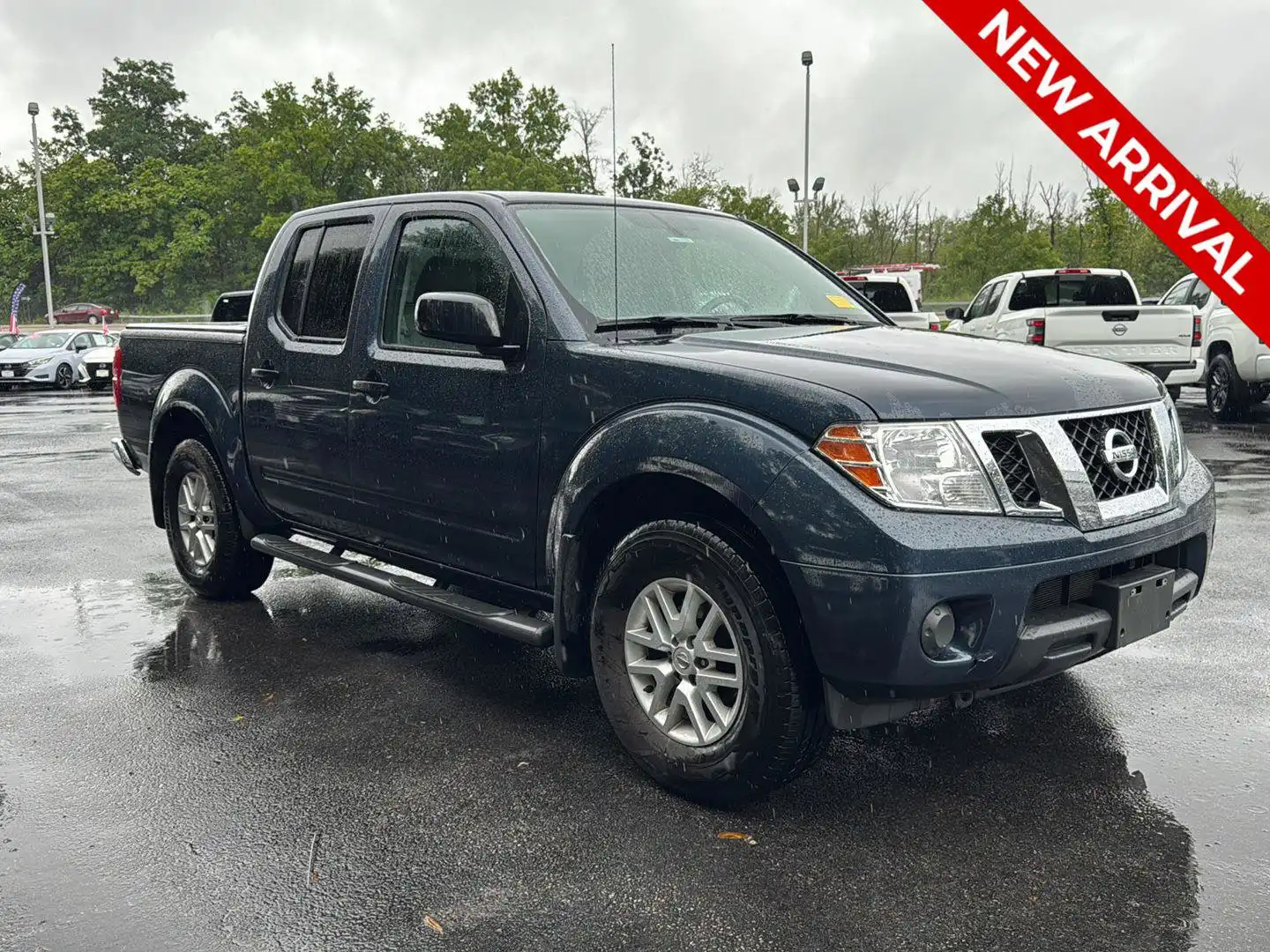 2021 Nissan Frontier SV Crew Cab 4X4 SWB's photo