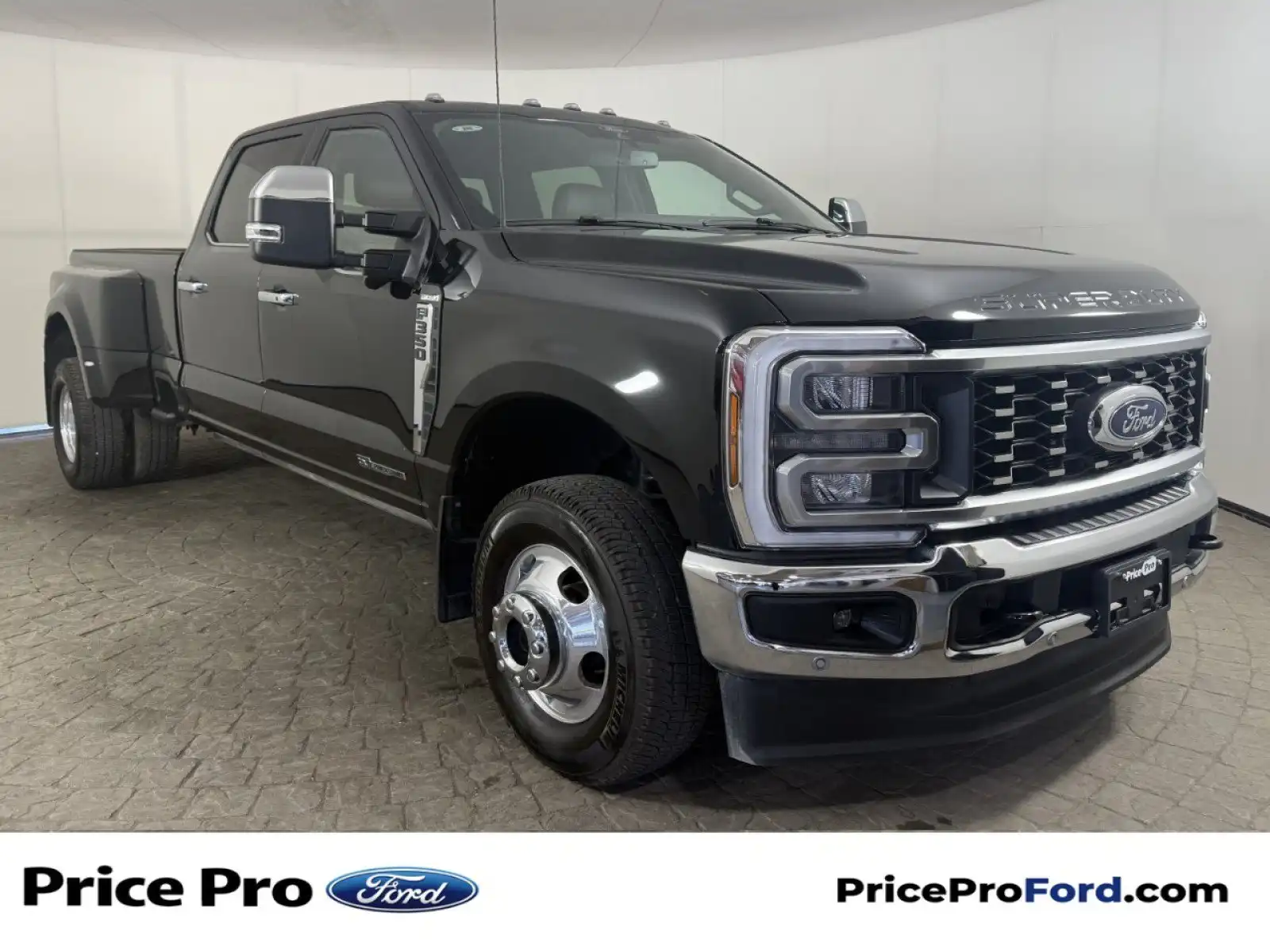 2026 Ford F-350 King Ranch Crew Cab 4x4 176 in DRW's photo