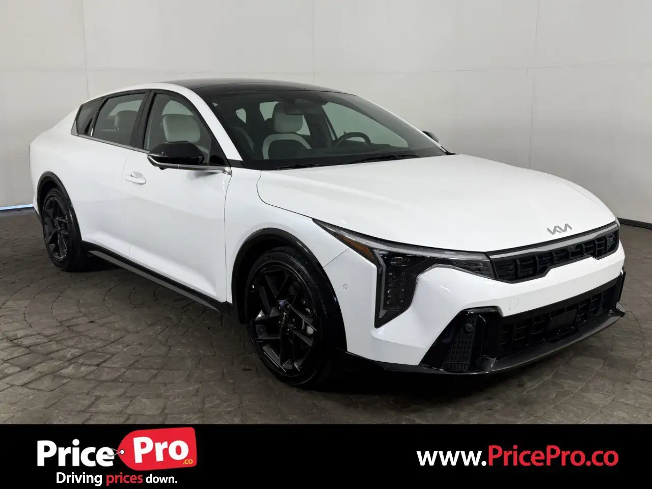 2025 Kia K4 GT-Line Turbo AT's photo