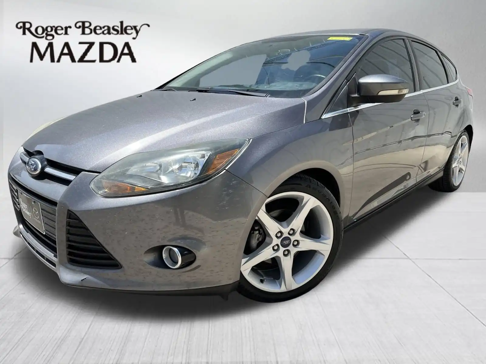 2014 Ford Focus 5 Door Hatch Titanium's photo