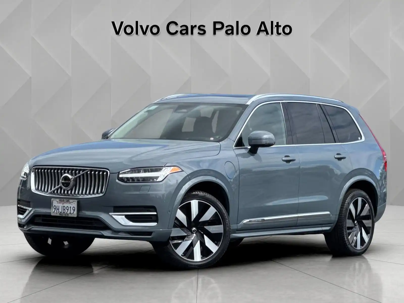 2023 Volvo XC90 T8 Recharge Ultimate 6-Seater 4WD's photo