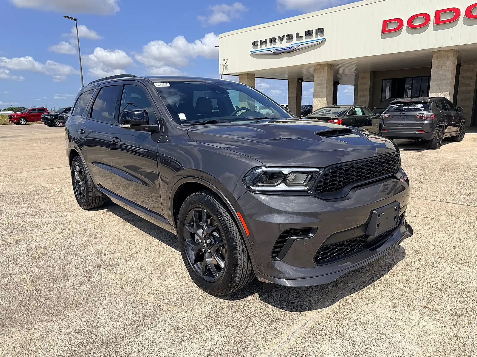 2026 Dodge Durango HEMI V8 GT AWD Plus's photo