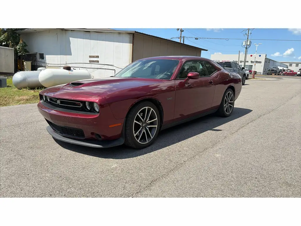 2023 Dodge Challenger R/T photo 1