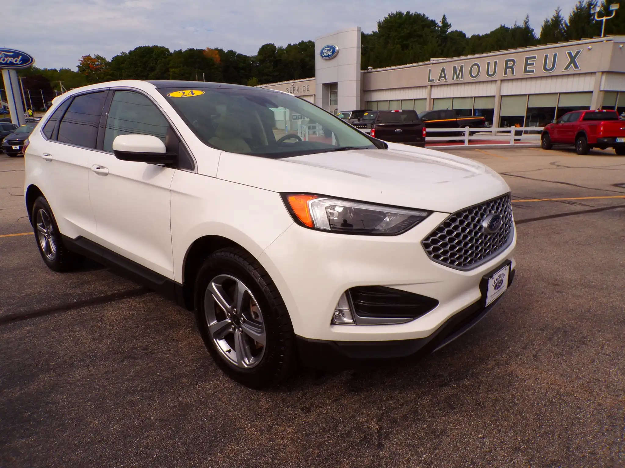 2024 Ford Edge SEL AWD's photo