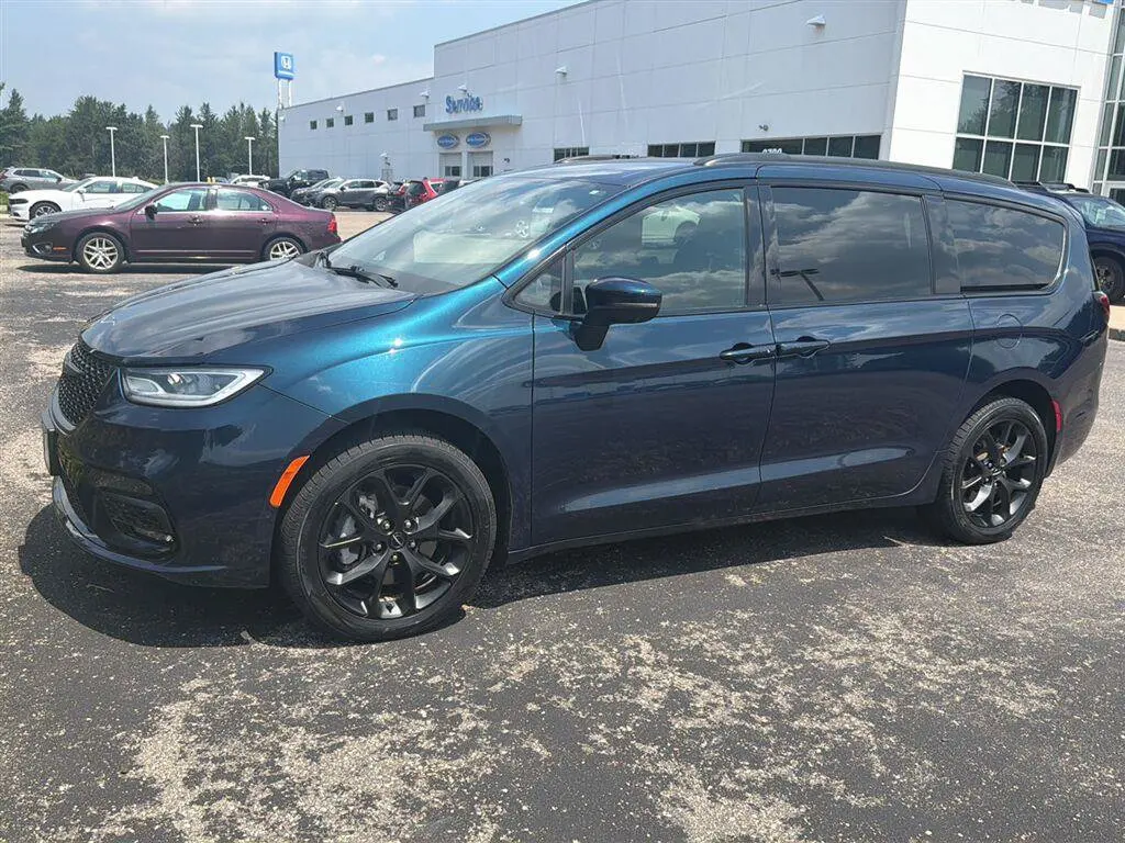 Vehicle Image 2