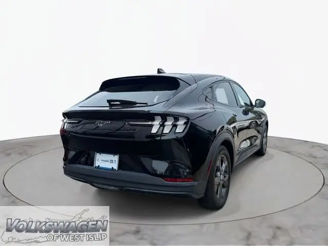 2023 Ford Mustang-Mach-e Select photo 4