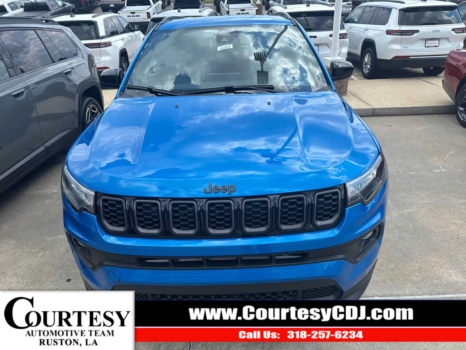 2026 Jeep Compass Latitude Altitude 4WD photo 3