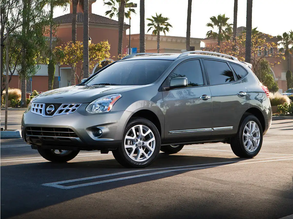 2015 Nissan Rogue Select S FWD's photo