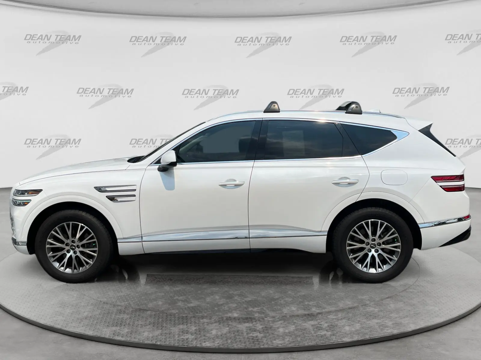 2022 Genesis GV80 2.5T Standard AWD photo 4