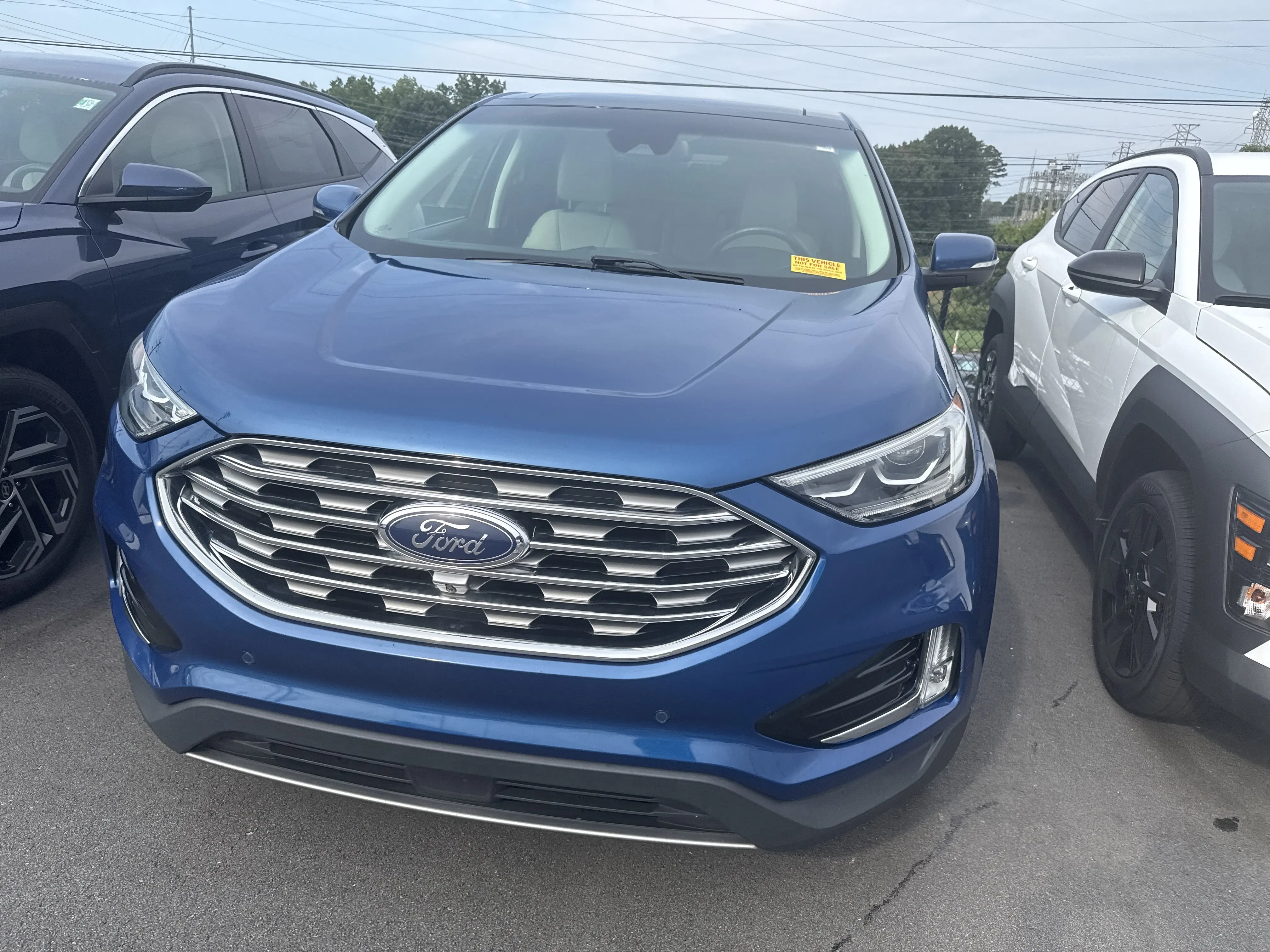 2020 Ford Edge Titanium AWD photo 3