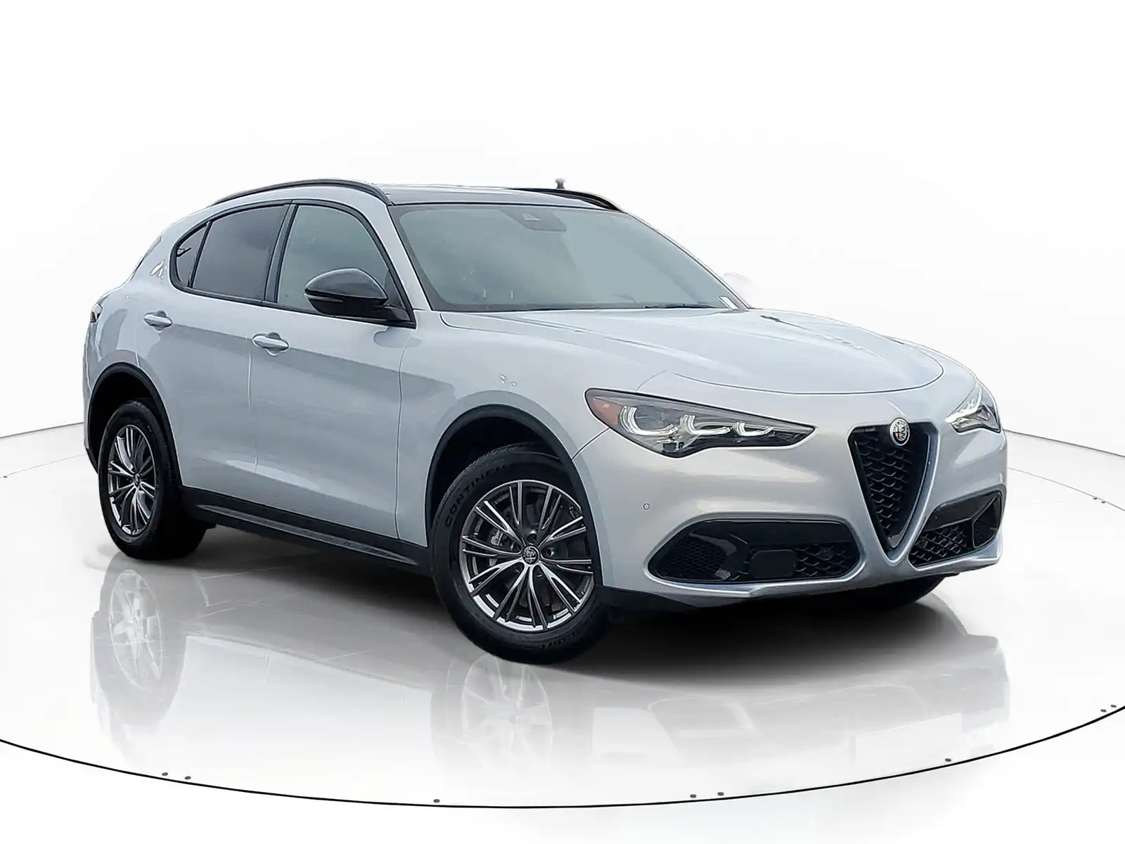 2024 Alfa Romeo Stelvio Sprint AWD's photo