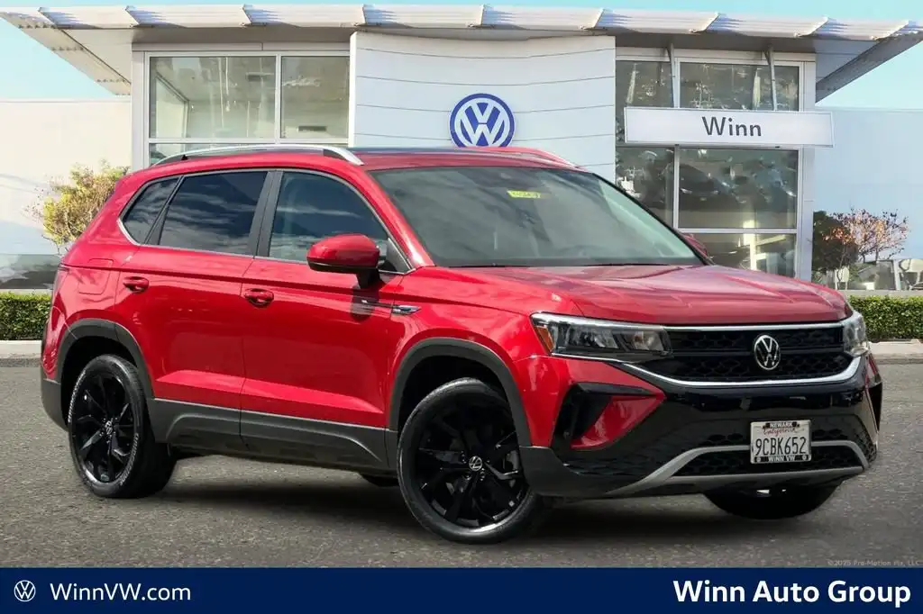 2022 Volkswagen Taos 1.5T SE 4Motion's photo