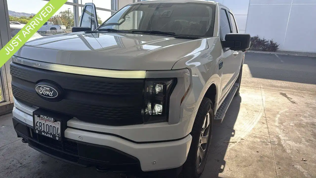 2024 Ford F-150 4WD SuperCrew Flash 5-1/2' Box's photo