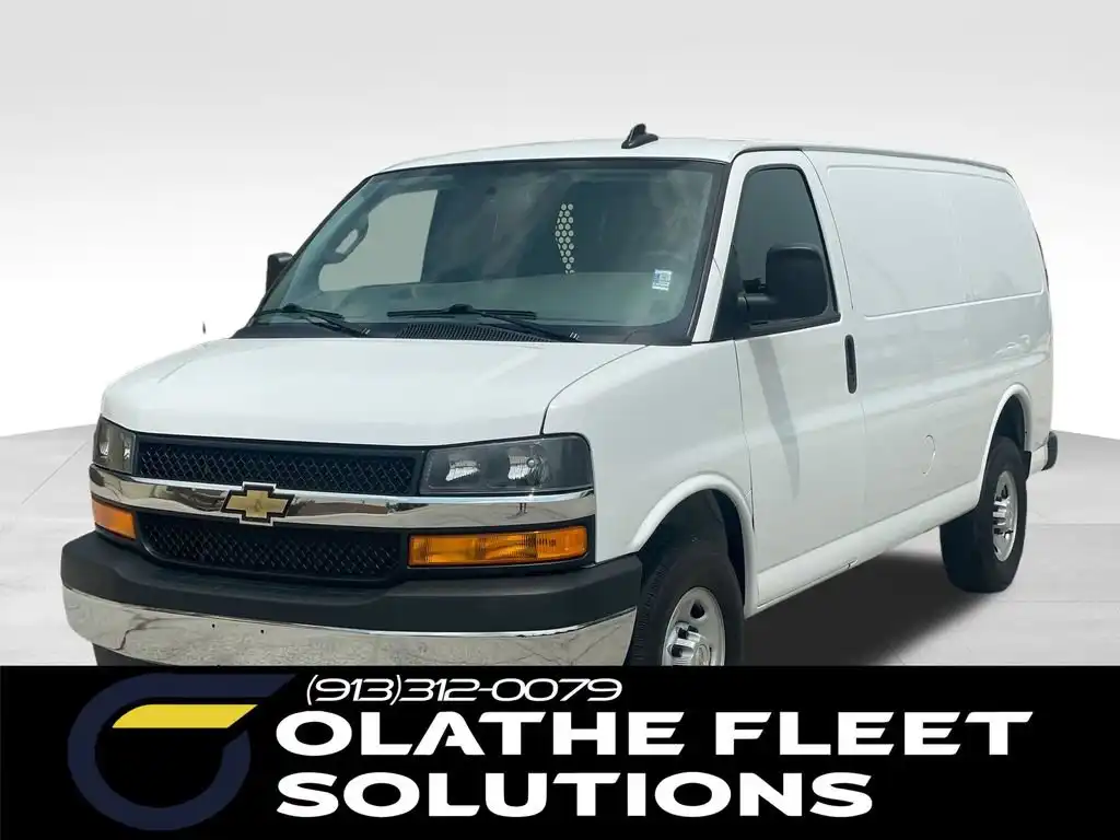 2024 Chevrolet Express 2500 Work Van HD's photo