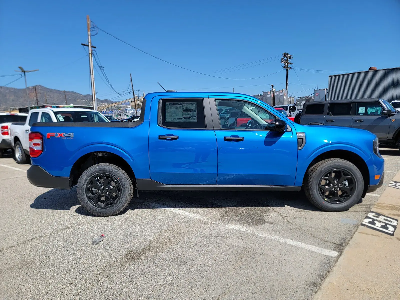2025 Ford Maverick XLT AWD photo 3