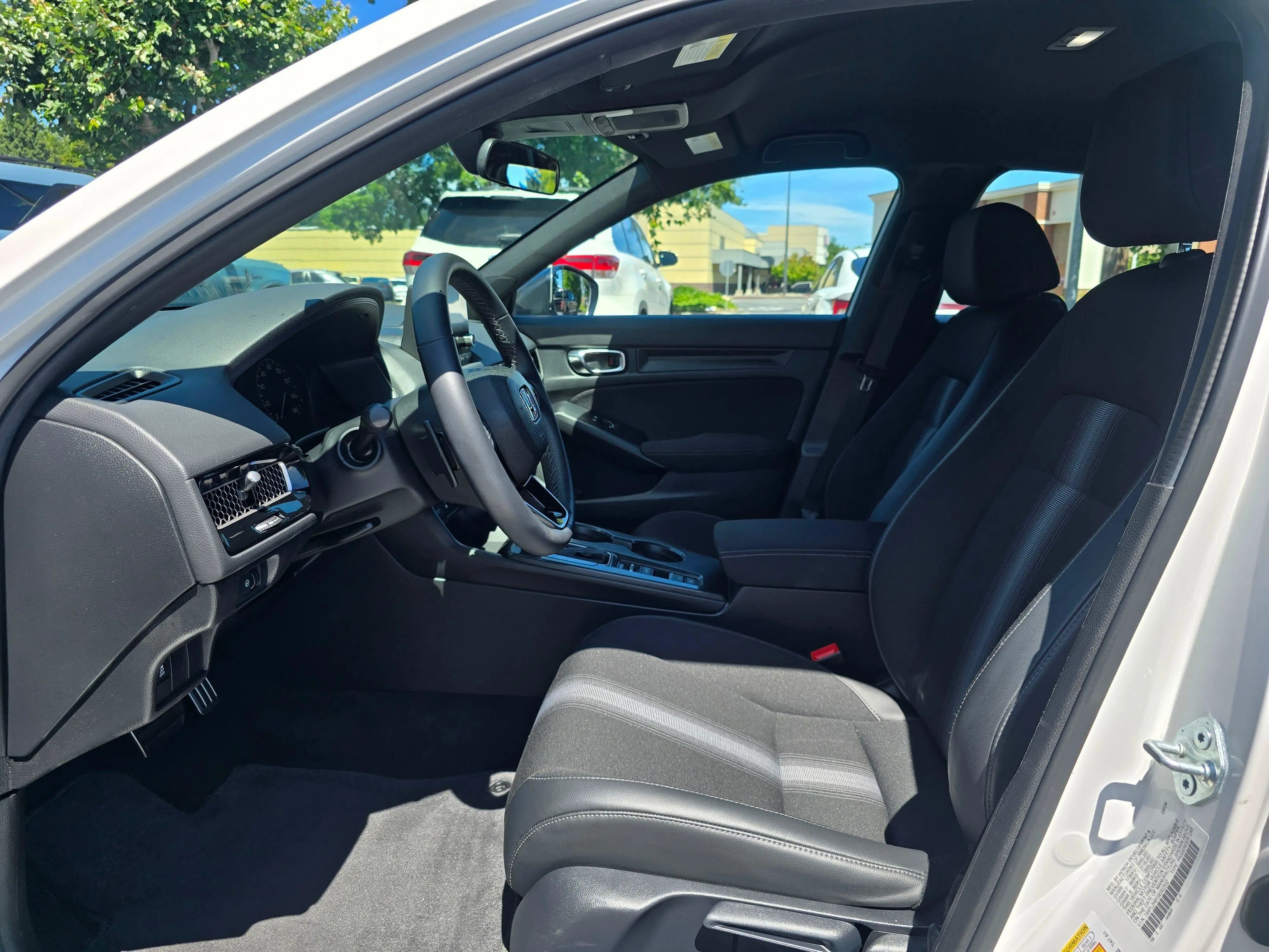 2025 Honda Civic Sport CVT photo 3