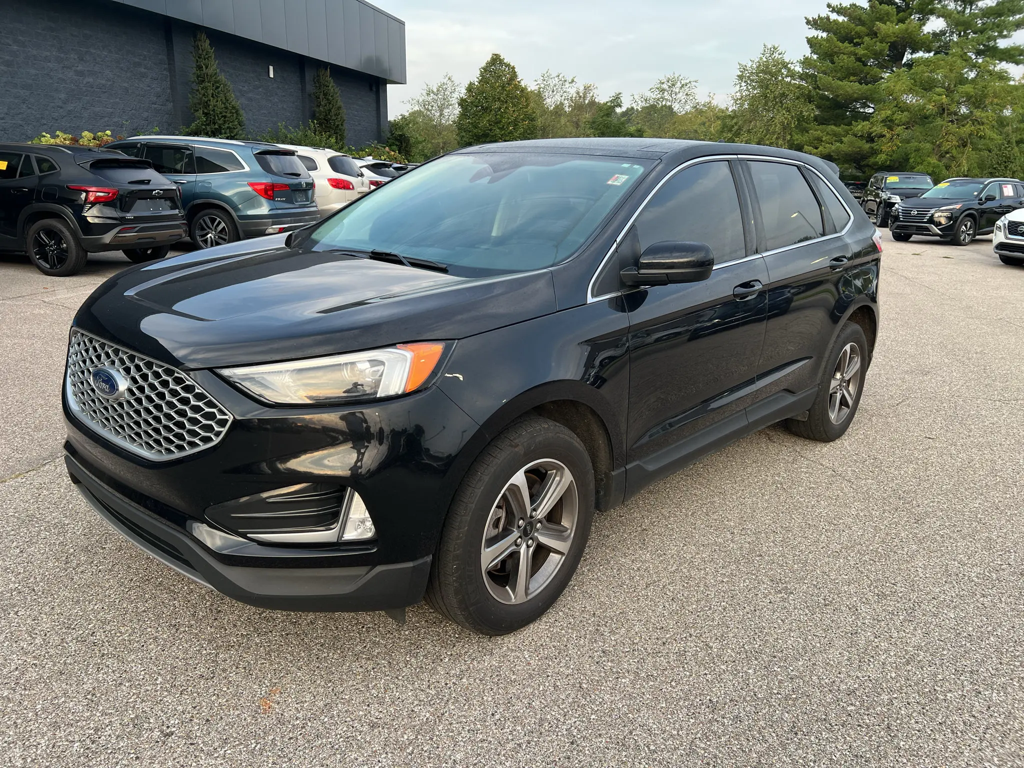 2024 Ford Edge SEL AWD photo 3