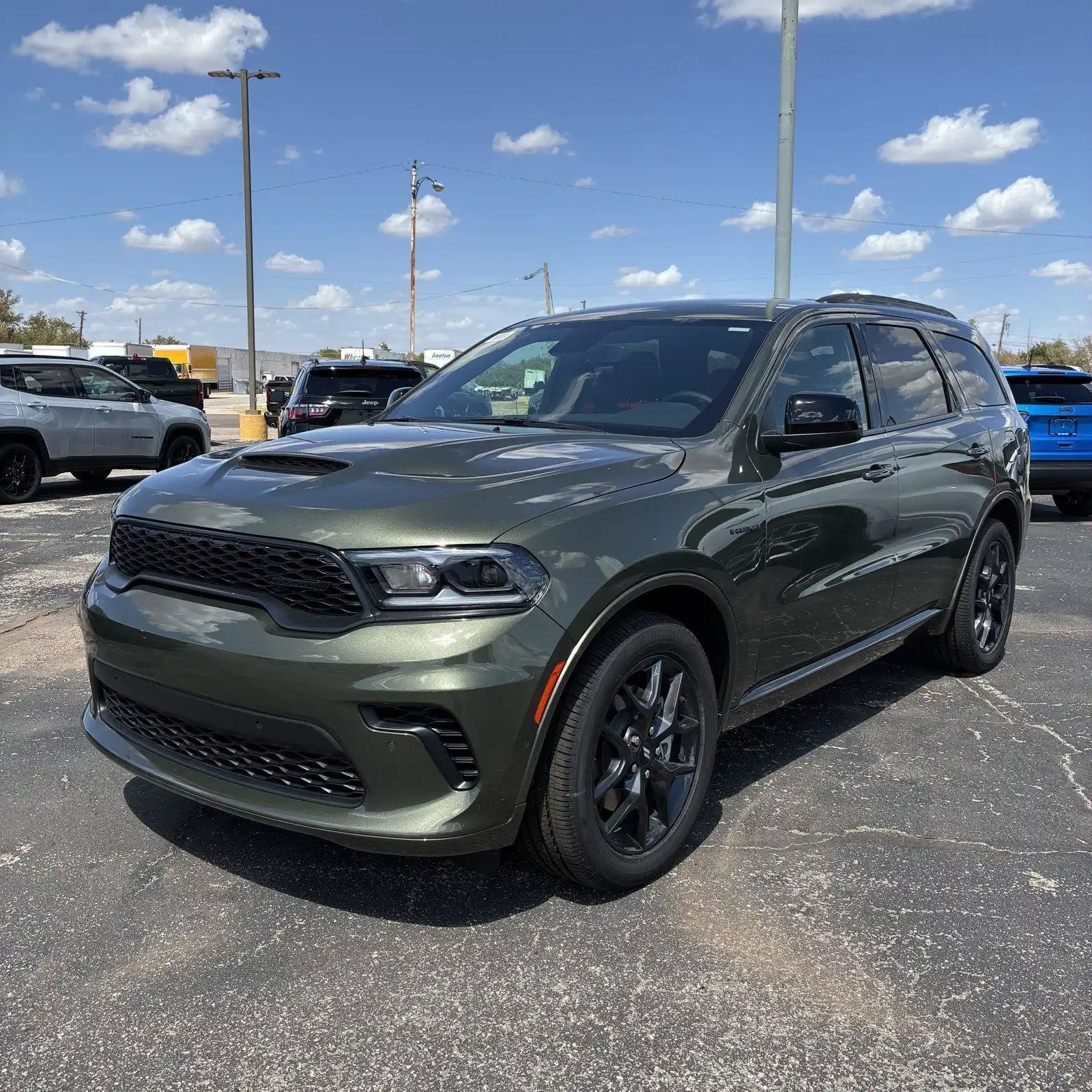 2027 Dodge Durango HEMI V8 GT AWD's photo
