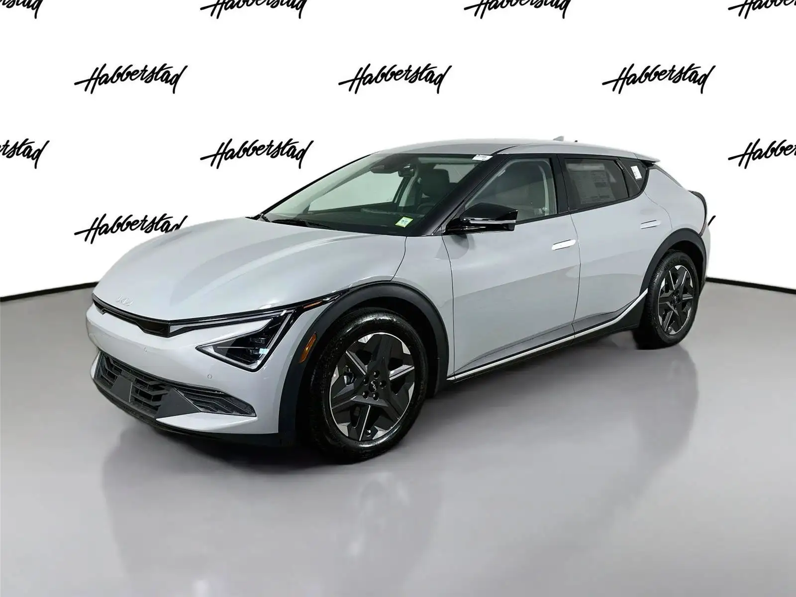 2026 Kia EV6 L AWD Light R's photo
