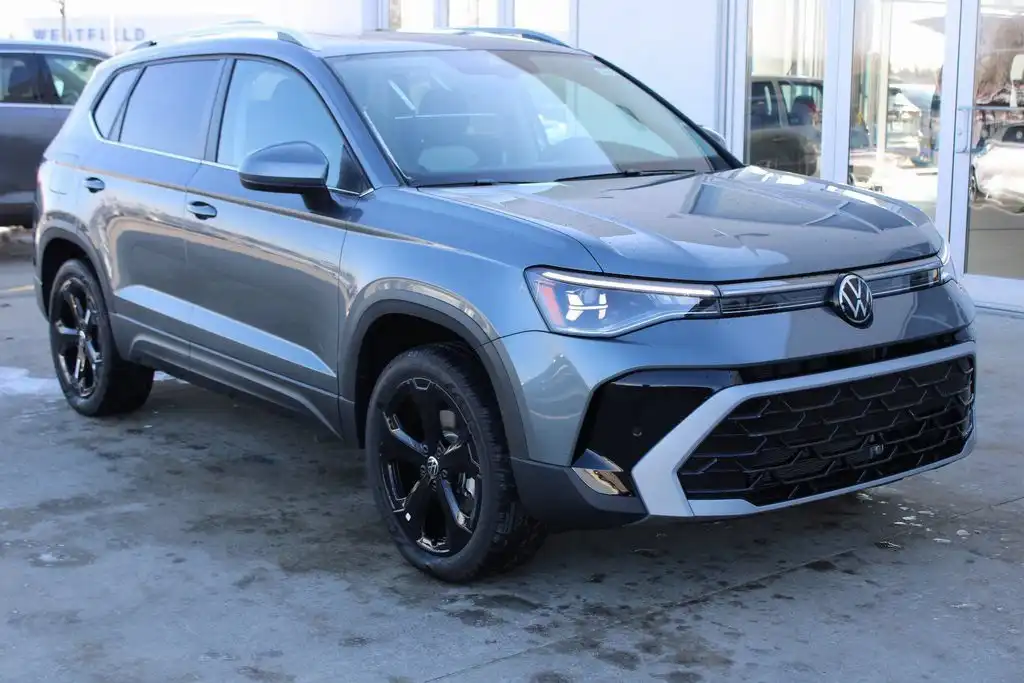 2026 Volkswagen Taos 1.5T SEL 4Motion's photo