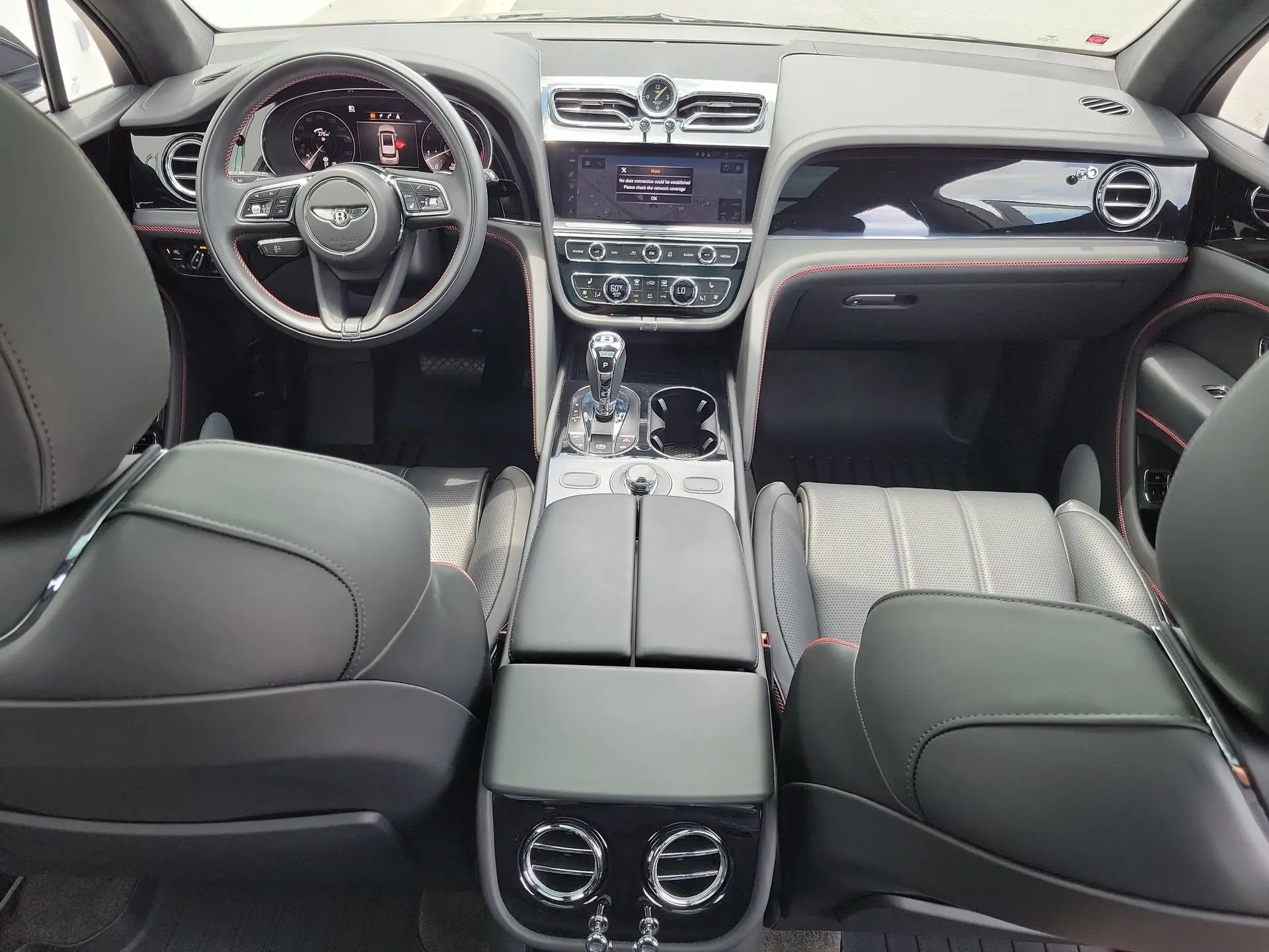 2023 Bentley Bentayga undefined photo 3