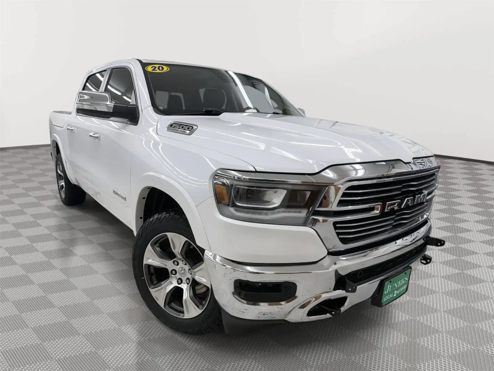 2020 RAM 1500 Laramie 4x4 Crew Cab 5'7's photo