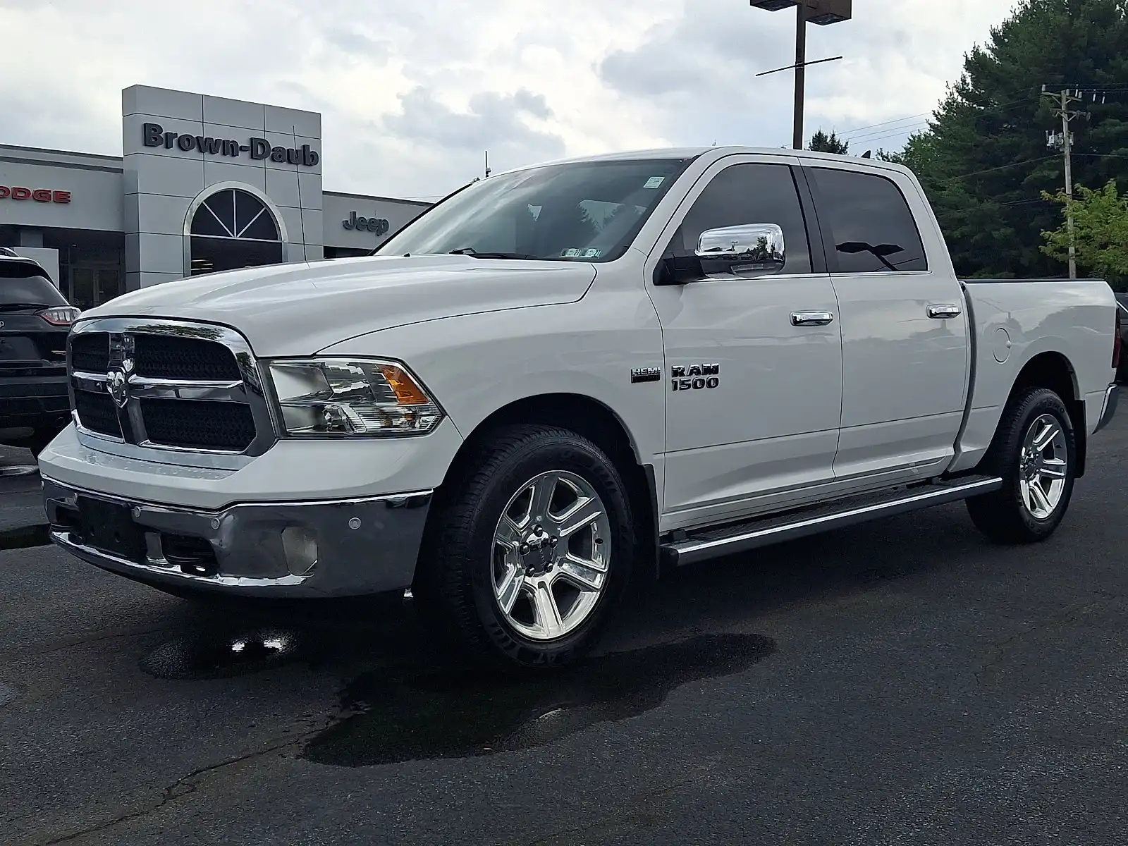 2017 RAM 1500 Lone Star Silver 4WD Crew Cab 5'7's photo