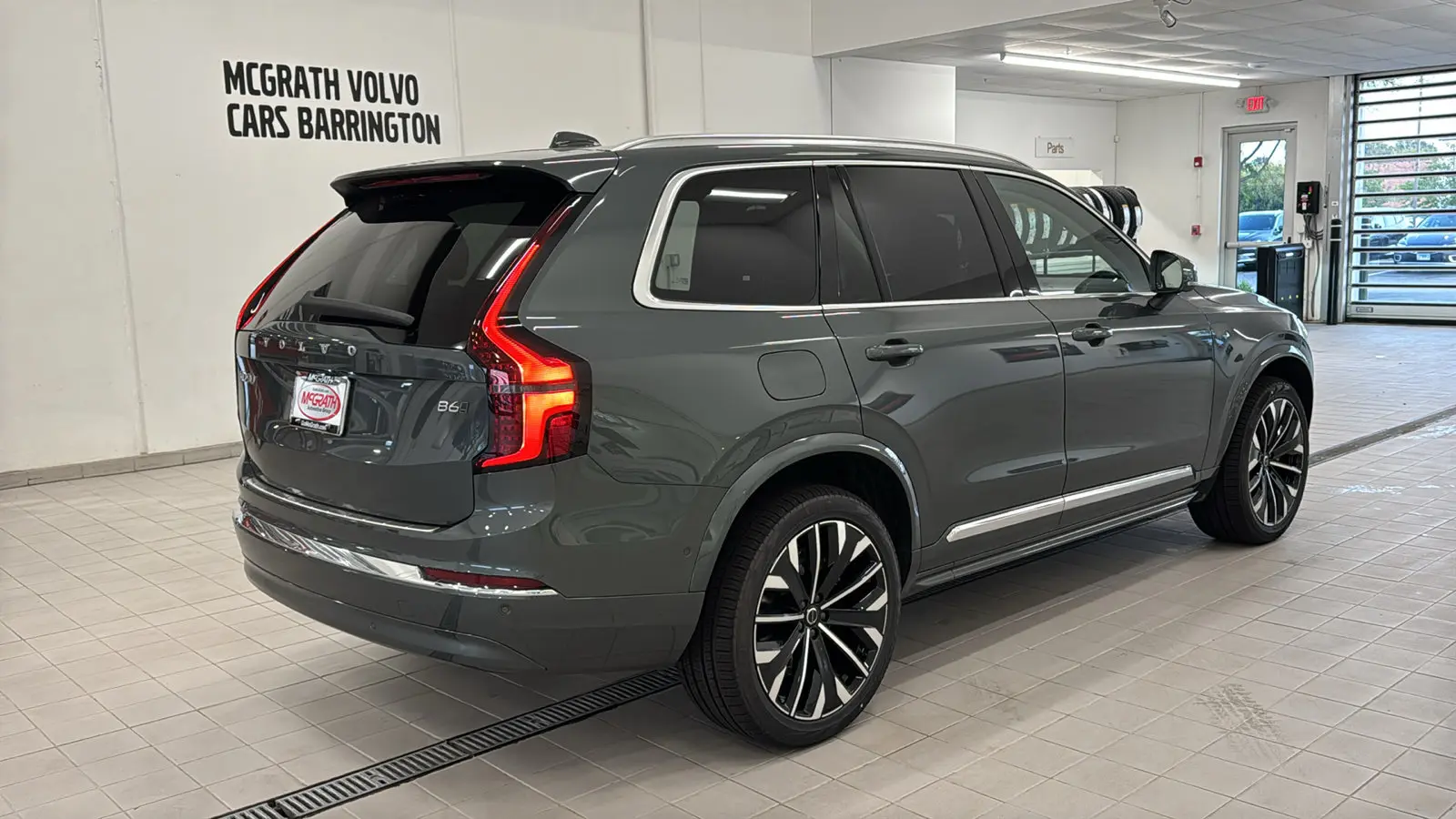 2027 Volvo XC90 B6 Plus Bright 6-Seater AWD photo 4