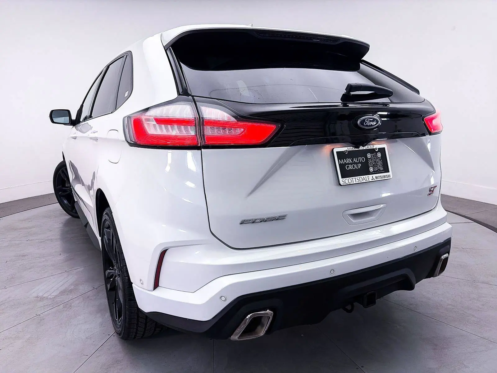 2020 Ford Edge ST AWD photo 5
