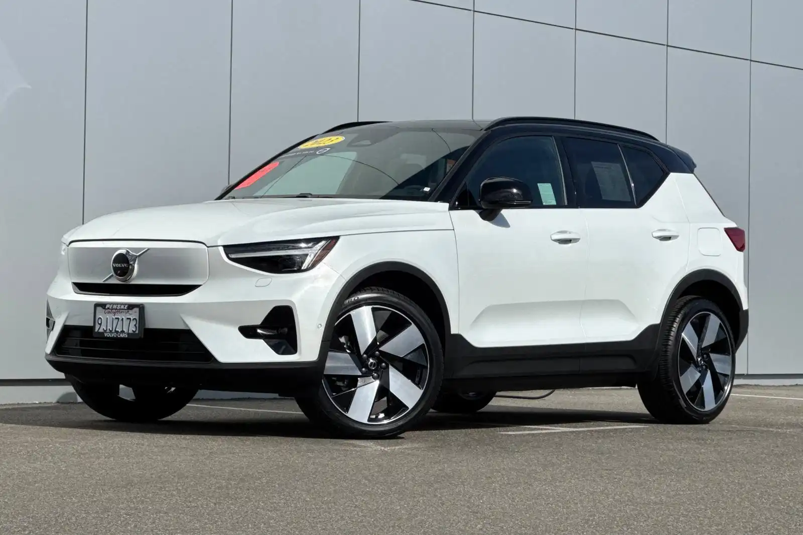 2023 Volvo XC40 P8 Recharge Ultimate AWD's photo