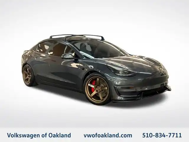 2023 Tesla Model 3 Performance's photo